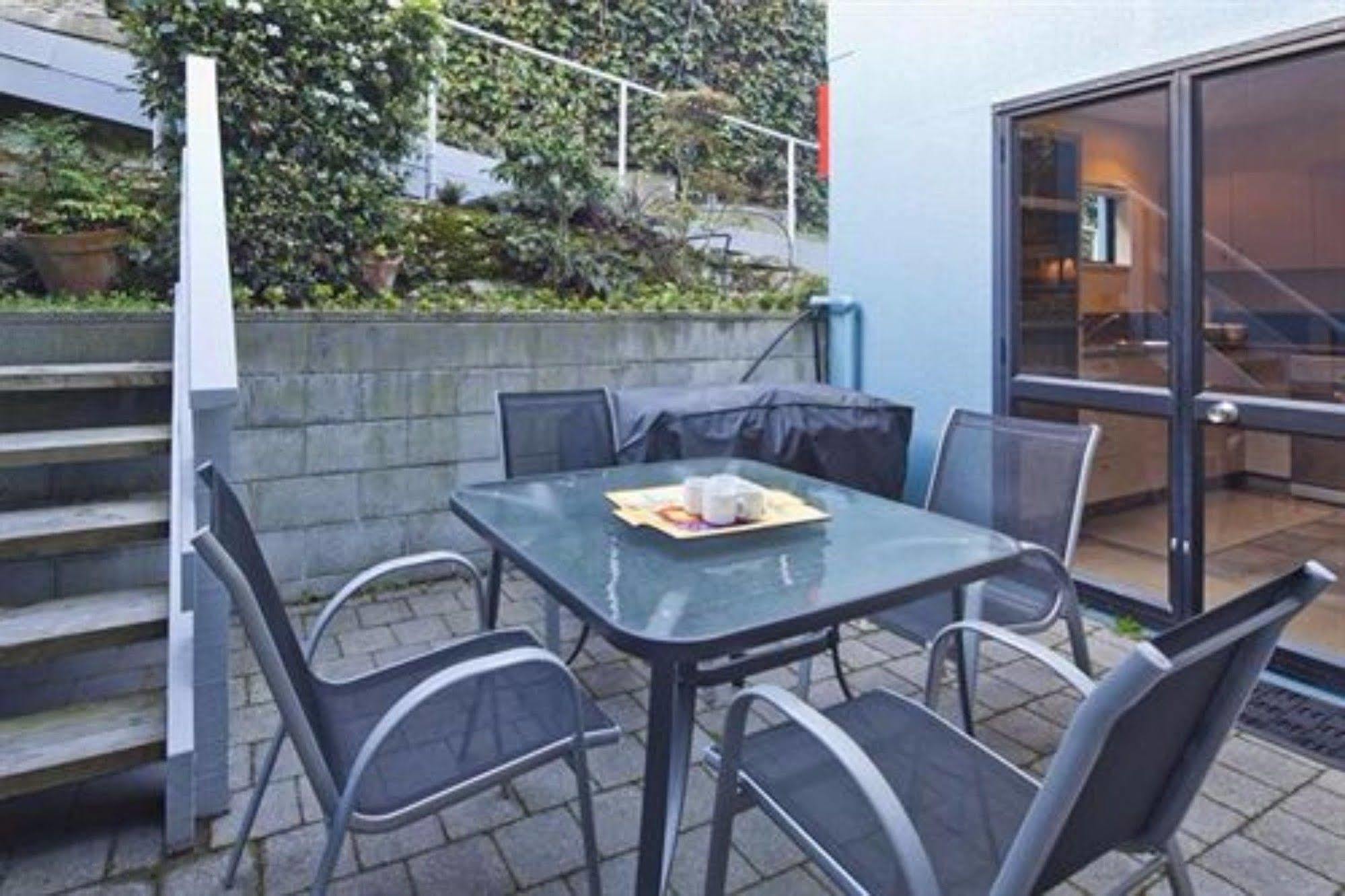 Apartments At Spinnaker Bay Κουίνσταουν Εξωτερικό φωτογραφία